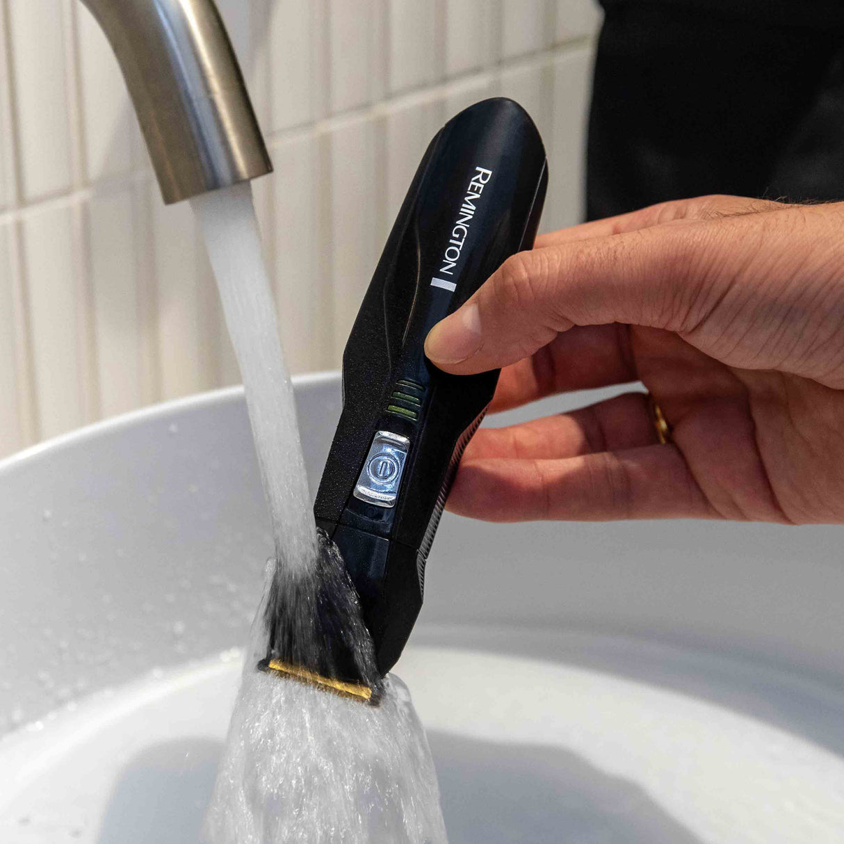 5-In-1 Titanium Multi Grooming Kit